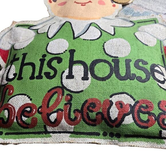 This House Believes Elf on Shelf Burlap Wall Hanging Christmas - Picture 3 of 5